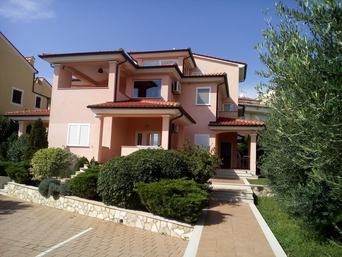 Apartments Villa Fernetich Premantura Zewnętrze zdjęcie