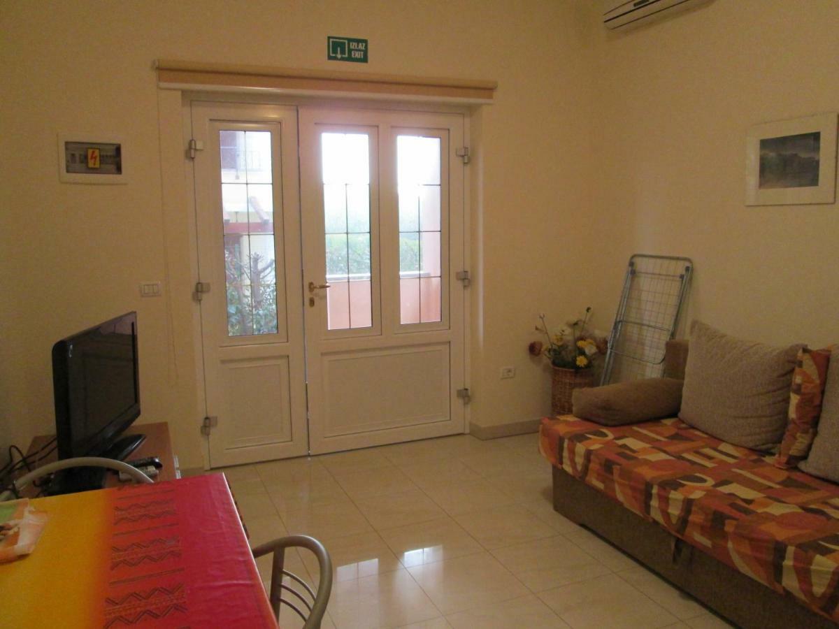 Apartments Villa Fernetich Premantura Zewnętrze zdjęcie